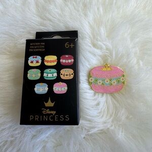 Disney Princess Macaroon Pin - Sleeping Beauty- Gold Enamel
